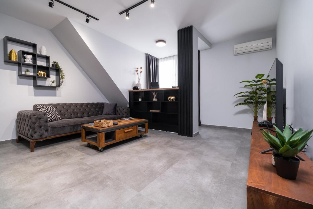 Chic 1Br Apartment With Balcony In Płowdiw Zewnętrze zdjęcie